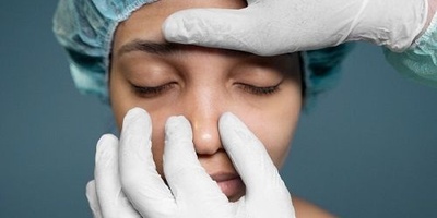 فرورفتگی پل بینی بعد از عمل؛ چرا ایجاد می‌شود و چگونه اصلاح می‌شود؟