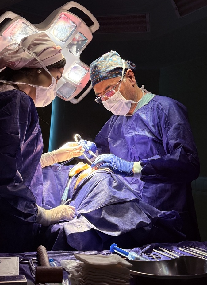 بهترین جراح بینی در ایران ، دکتر حامد عباسی