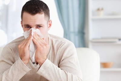 علت آبریزش بینی چیست و چگونه آن را درمان کنیم؟