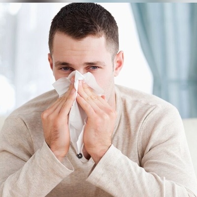 علت آبریزش بینی چیست و چگونه آن را درمان کنیم؟