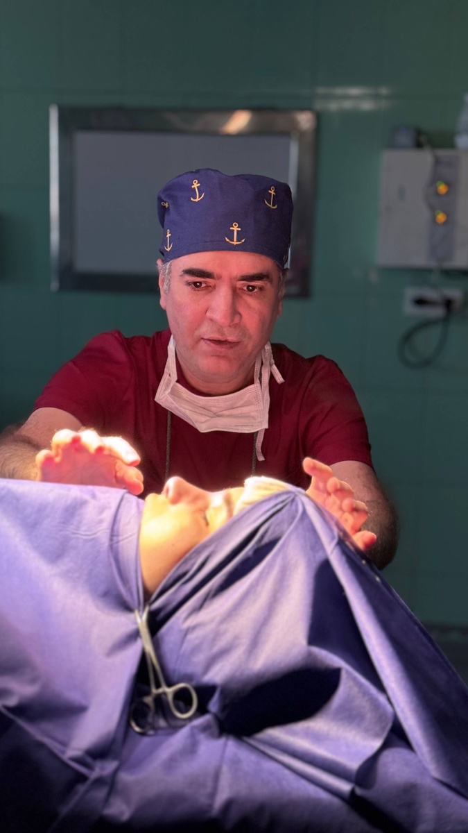 دکتر حامد عباسی