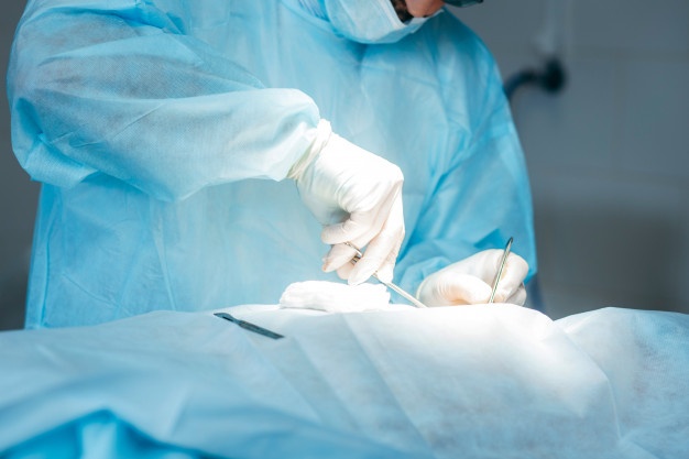 عوارض جانبی جراحی زیبایی چیست؟